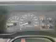 1998 GMC Sierra 1500 z VIN 1GTEC14W8WZ534837, wystawiony jako Copart lot #50653165 z przebiegiem 218 103 mil mil oraz Szkoda całkowita • Salvage title. Historia ofert i sprzedaży dostępna na DreamBid. Obrazek 9.