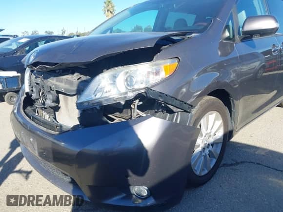 2013 Toyota Sienna XLE with VIN 5TDDK3DC5DS063969, listed as a IAAI auction lot 43446476 with 206,926 mi miles and . Bid and sale history available at DreamBid. Image 18.
