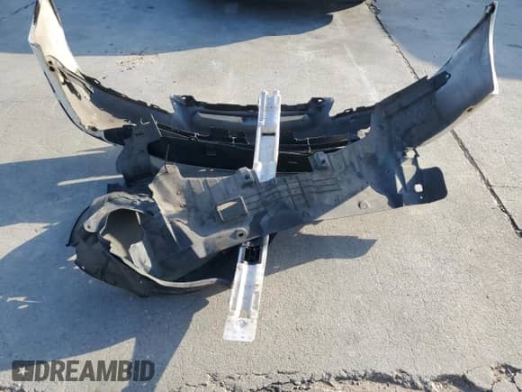 1999 Honda Accord EX с VIN 1HGCG1658XA032749, выставлен на аукционе Copart как лот 64615235 с пробегом 250 484 миль миль и Списание • Salvage title. История ставок и продаж доступна на DreamBid. Изображение 12.