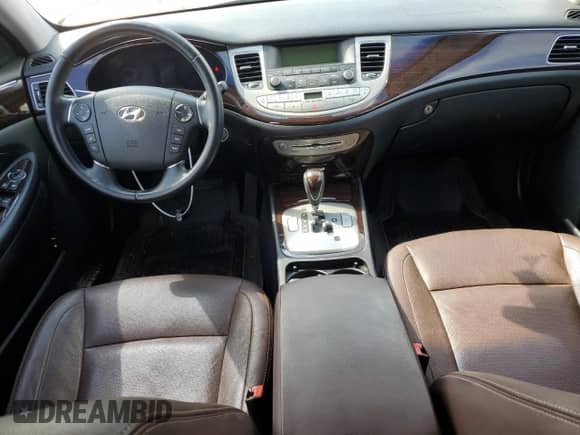 2013 Hyundai Genesis 3.8L with VIN KMHGC4DD2DU247248, listed as a Copart auction lot 71068144 with 121,037 mi miles and Non repairable. Bid and sale history available at DreamBid. Image 8.