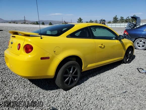 2009 Chevrolet Cobalt LS with VIN 1G1AS18HX97253368, listed as a Copart auction lot 62038455 with 164,088 mi miles and Salvage title. Bid and sale history available at DreamBid. Image 3.