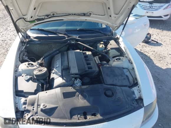 2004 BMW Z4 2.5i с VIN 4USBT33534LR67337, выставлен на аукционе IAAI как лот 43222391 с пробегом 75 725 миль миль и . История ставок и продаж доступна на DreamBid. Изображение 10.