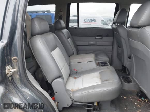 2007 Dodge Durango SLT with VIN 1D8HB482X7F561552, listed as a IAAI auction lot 41462456 with Not provided miles and . Bid and sale history available at DreamBid. Image 8.