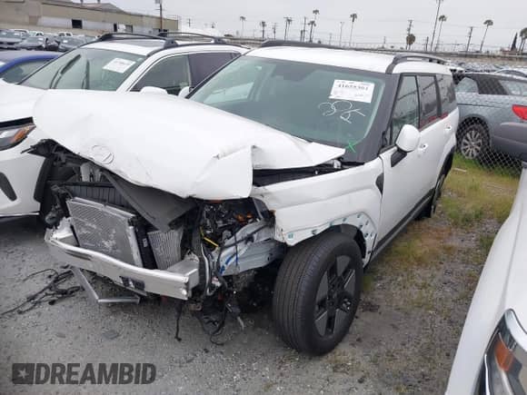 2025 Hyundai Santa Fe SEL with VIN 5NMP24G1XSH017731, listed as a IAAI auction lot 41655301 with Not provided miles and . Bid and sale history available at DreamBid. Image 2.