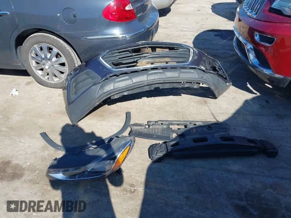 2019 Chevrolet Trax LS with VIN 3GNCJKSBXKL294489, listed as a IAAI auction lot 43301734 with 111,458 mi miles and . Bid and sale history available at DreamBid. Image 12.