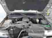 2005 Chevrolet Silverado 1500 LS z VIN 2GCEC13T551113785, wystawiony jako IAAI lot #42156343 z przebiegiem 125 581 mil mil oraz . Historia ofert i sprzedaży dostępna na DreamBid. Obrazek 10.