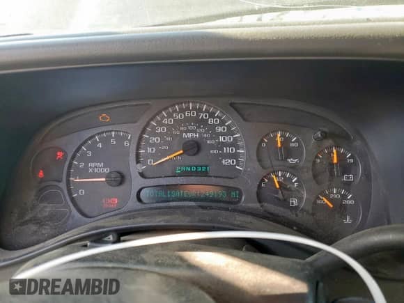 2003 Chevrolet Silverado 1500 LS z VIN 1GCEC19T13E204121, wystawiony jako Copart lot #52175085 z przebiegiem 249 193 mil mil oraz Szkoda całkowita • Salvage title. Historia ofert i sprzedaży dostępna na DreamBid. Obrazek 9.