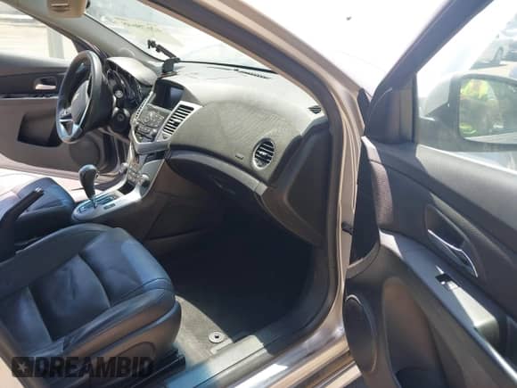 2013 Chevrolet Cruze 2LT с VIN 1G1PE5SB4D7158696, выставлен на аукционе IAAI как лот 42678648 с пробегом Не указан миль и . История ставок и продаж доступна на DreamBid. Изображение 5.