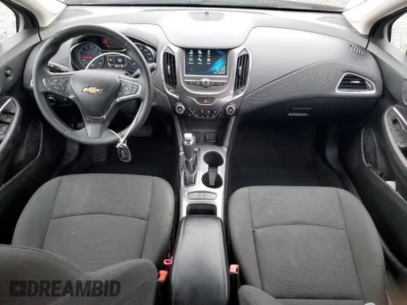 2018 Chevrolet Cruze LT with VIN 1G1BE5SM6J7185874, listed as a Copart auction lot 84414335 with 60,948 mi miles and Salvage title. Bid and sale history available at DreamBid. Image 8.