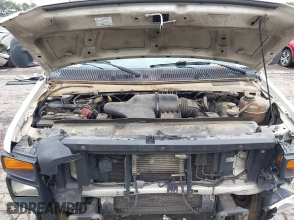 2011 Ford Econoline Cargo Commercial with VIN 1FTNE1EW6BDA82354, listed as a IAAI auction lot 42340908 with 312,950 mi miles and . Bid and sale history available at DreamBid. Image 10.