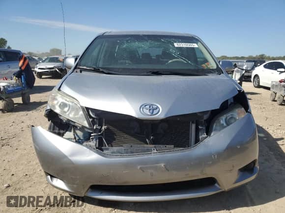 2011 Toyota Sienna LE с VIN 5TDKK3DC9BS075837, выставлен на аукционе Copart как лот 82310565 с пробегом 200 043 миль миль и Списание • Salvage title. История ставок и продаж доступна на DreamBid. Изображение 5.