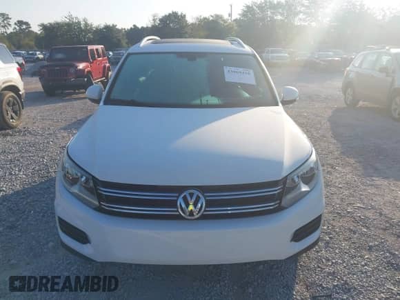 2017 Volkswagen Tiguan Wolfsburg Edition с VIN WVGRV7AX4HK011852, выставлен на аукционе IAAI как лот 43069410 с пробегом 80 694 миль миль и . История ставок и продаж доступна на DreamBid. Изображение 12.