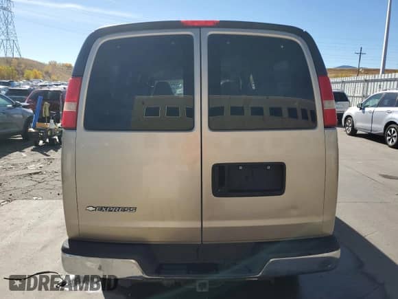 2007 Chevrolet Express Passenger с VIN 1GAHG35U371139158, выставлен на аукционе Copart как лот 77185544 с пробегом Не указан миль и Списание • Salvage title. История ставок и продаж доступна на DreamBid. Изображение 6.