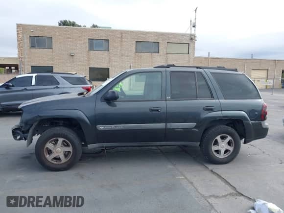 2004 Chevrolet TrailBlazer LS с VIN 1GNDS13S242171249, выставлен на аукционе IAAI как лот 43347155 с пробегом Не указан миль и . История ставок и продаж доступна на DreamBid. Изображение 15.