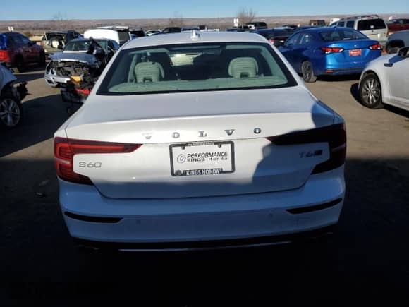 2020 Volvo S60 Inscription z VIN 7JRA22TL1LG064240, wystawiony jako Copart lot #41817354 z przebiegiem Nie podano mil oraz . Historia ofert i sprzedaży dostępna na DreamBid. Obrazek 6.