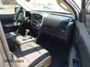 2021 Chevrolet Colorado 2WD LT z VIN 1GCHSCEN9M1298907, wystawiony jako IAAI lot #43017211 z przebiegiem 37 657 mil mil oraz . Historia ofert i sprzedaży dostępna na DreamBid. Obrazek 5.