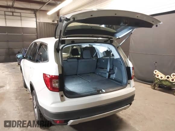 2021 Honda Pilot EX with VIN 5FNYF6H3XMB079395, listed as a IAAI auction lot 41882789 with 37,662 mi miles and . Bid and sale history available at DreamBid. Image 3.