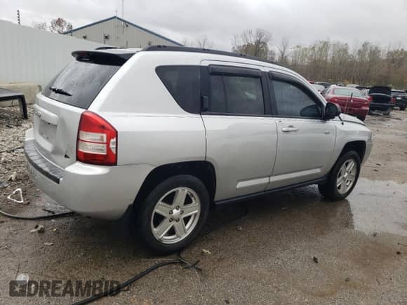 2010 Jeep Compass Latitude с VIN 1J4NF1FB1AD646011, выставлен на аукционе Copart как лот 79056184 с пробегом 178 737 миль миль и На запчасти • Non repairable. История ставок и продаж доступна на DreamBid. Изображение 3.