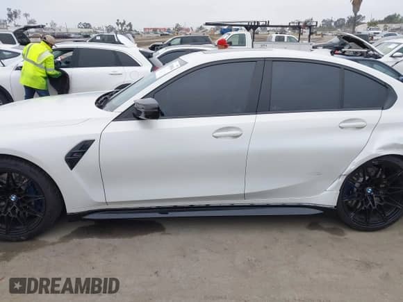 2022 BMW M3 Competition z VIN WBS33AY09NFL79043, wystawiony jako IAAI lot #42180934 z przebiegiem 31 837 mil mil oraz . Historia ofert i sprzedaży dostępna na DreamBid. Obrazek 14.