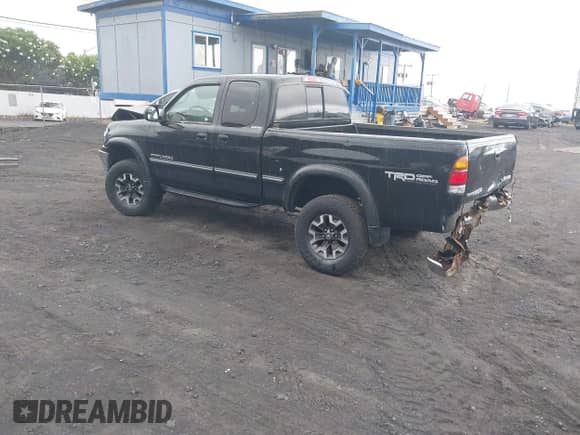 2001 Toyota Tundra Limited z VIN 5TBBT48131S129314, wystawiony jako IAAI lot #42419214 z przebiegiem 169 024 mil mil oraz . Historia ofert i sprzedaży dostępna na DreamBid. Obrazek 3.