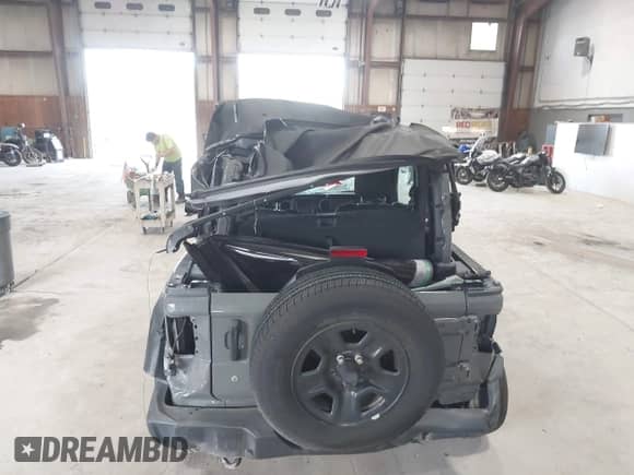 2020 Jeep Wrangler Sport S with VIN 1C4GJXAG3LW271152, listed as a IAAI auction lot 42510799 with 29,137 mi miles and . Bid and sale history available at DreamBid. Image 12.
