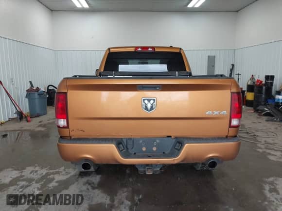 2012 Ram 1500 Express z VIN 1C6RD7FT7CS245092, wystawiony jako IAAI lot #42750773 z przebiegiem 180 274 mil mil oraz . Historia ofert i sprzedaży dostępna na DreamBid. Obrazek 16.