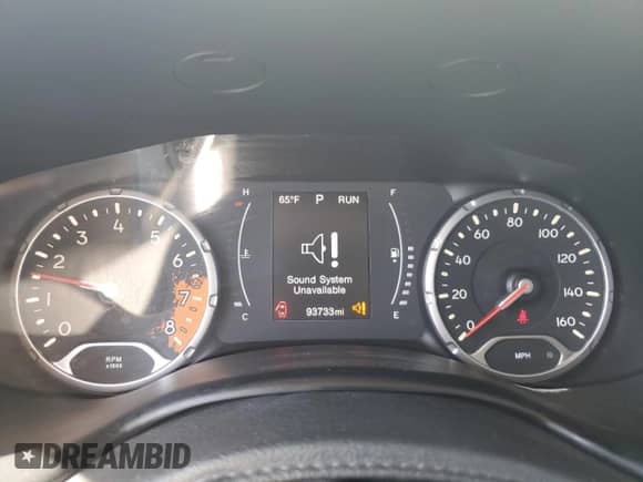 2018 Jeep Renegade Latitude with VIN ZACCJBBB6JPH73104, listed as a Copart auction lot 52328335 with 93,733 mi miles and Salvage title. Bid and sale history available at DreamBid. Image 9.