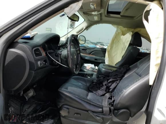 2009 Chevrolet Suburban 1LT z VIN 1GNFC26089J111267, wystawiony jako Copart lot #48253525 z przebiegiem 246 684 mil mil oraz Szkoda całkowita • Salvage title. Historia ofert i sprzedaży dostępna na DreamBid. Obrazek 7.