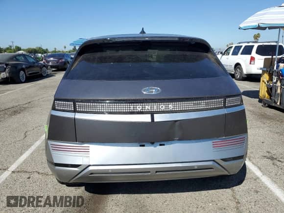 2023 Hyundai Ioniq 5 Limited с VIN KM8KR4AEXPU207199, выставлен на аукционе Copart как лот 70497215 с пробегом 35 554 миль миль и Списание • Salvage title. История ставок и продаж доступна на DreamBid. Изображение 6.