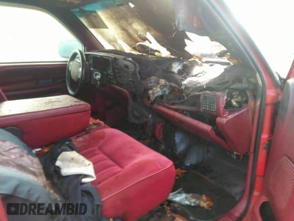 1995 Dodge 1500 с VIN 3B7HF13Z4SM125732, выставлен на аукционе IAAI как лот 40798170 с пробегом 200 102 миль миль и . История ставок и продаж доступна на DreamBid. Изображение 5.