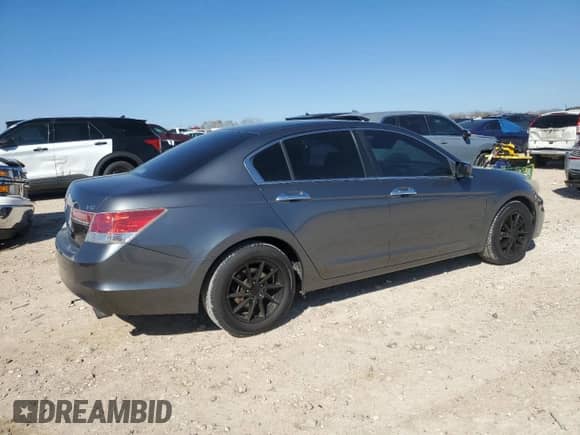 2011 Honda Accord EX z VIN 1HGCP3F72BA027911, wystawiony jako Copart lot #46756555 z przebiegiem 162 060 mil mil oraz Czysty tytuł • Clean title. Historia ofert i sprzedaży dostępna na DreamBid. Obrazek 3.