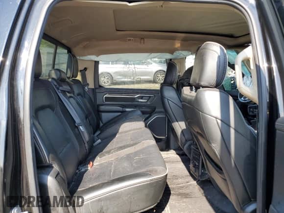 2019 Ram 1500 Laramie с VIN 1C6SRFRTXKN637831, выставлен на аукционе Copart как лот 63676215 с пробегом Не указан миль и Списание • Salvage title. История ставок и продаж доступна на DreamBid. Изображение 10.