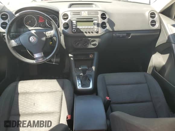 2009 Volkswagen Tiguan S с VIN WVGAV75N09W509952, выставлен на аукционе Copart как лот 84878995 с пробегом 124 401 миль миль и Списание • Salvage title. История ставок и продаж доступна на DreamBid. Изображение 8.