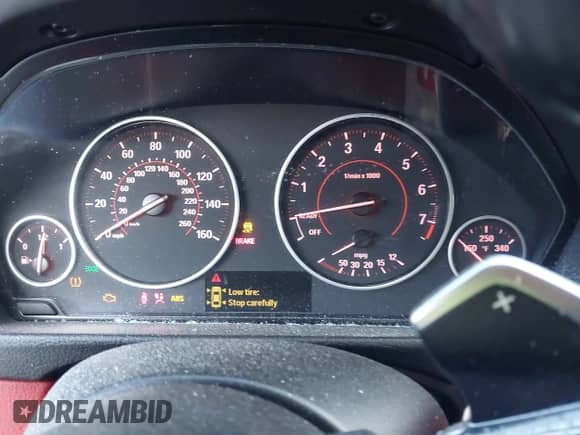 2015 BMW 4 Series 428i xDrive с VIN WBA4C9C57FD330866, выставлен на аукционе IAAI как лот 40574326 с пробегом 123 726 миль миль и . История ставок и продаж доступна на DreamBid. Изображение 7.