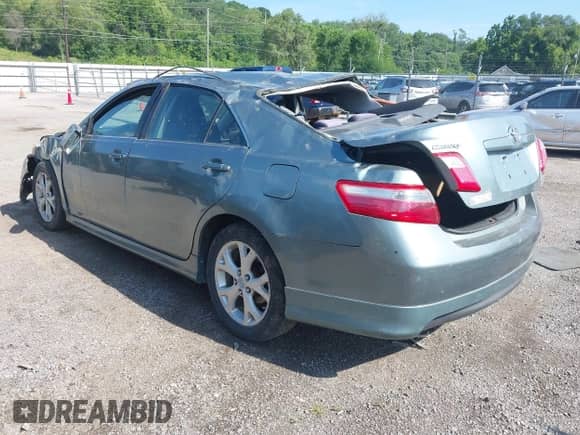2008 Toyota Camry LE z VIN 4T1BE46K68U736225, wystawiony jako IAAI lot #42744320 z przebiegiem 192 242 mil mil oraz . Historia ofert i sprzedaży dostępna na DreamBid. Obrazek 3.
