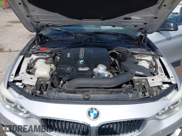 2014 BMW 4 Series 435i z VIN WBA3R1C52EK191381, wystawiony jako IAAI lot #42257612 z przebiegiem 161 112 mil mil oraz . Historia ofert i sprzedaży dostępna na DreamBid. Obrazek 10.