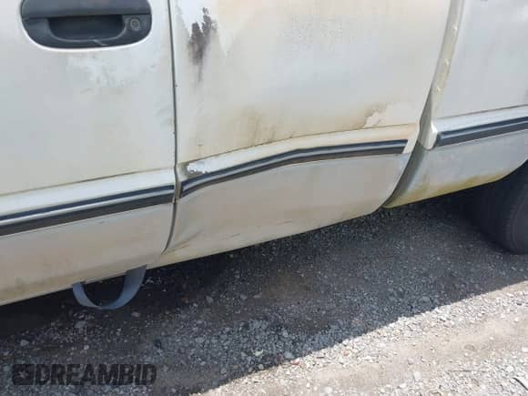 1996 Dodge 1500 с VIN 3B7HC13Z1TM159038, выставлен на аукционе IAAI как лот 42650648 с пробегом 138 197 миль миль и . История ставок и продаж доступна на DreamBid. Изображение 6.