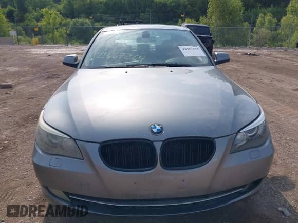 2010 BMW 5 Series 535i xDrive z VIN WBANV9C55AC390576, wystawiony jako IAAI lot #42467264 z przebiegiem 151 248 mil mil oraz . Historia ofert i sprzedaży dostępna na DreamBid. Obrazek 6.