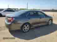 2013 Toyota Camry L z VIN 4T1BF1FK6DU293578, wystawiony jako Copart lot #90056545 z przebiegiem 244 032 mil mil oraz Czysty tytuł • Clean title. Historia ofert i sprzedaży dostępna na DreamBid. Obrazek 3.