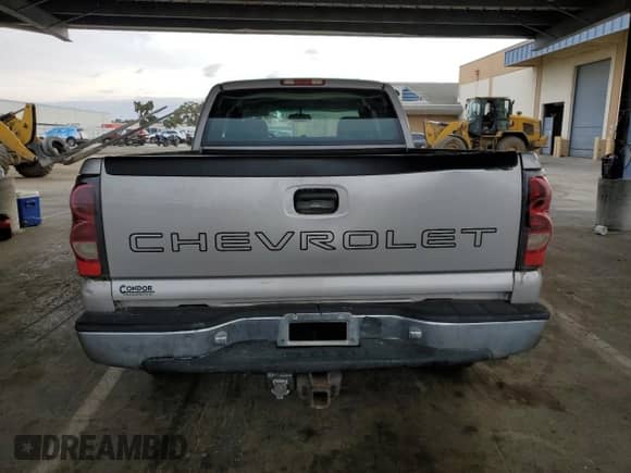 2004 Chevrolet Silverado 1500 LS с VIN 2GCEK19V241125810, выставлен на аукционе Copart как лот 84248435 с пробегом Не указан миль и Чистый • Clean title. История ставок и продаж доступна на DreamBid. Изображение 6.