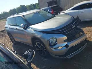 2024 Mitsubishi Outlander SEL with VIN JA4J3WA88RZ036069, listed as a IAAI auction lot 42656691 with 13,702 mi miles and . Bid and sale history available at DreamBid. Image 1.