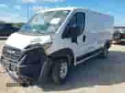 2023 Ram ProMaster Cargo z VIN 3C6LRVVG1PE606308, wystawiony jako IAAI lot #42824322 z przebiegiem 60 497 mil mil oraz . Historia ofert i sprzedaży dostępna na DreamBid. Obrazek 2.