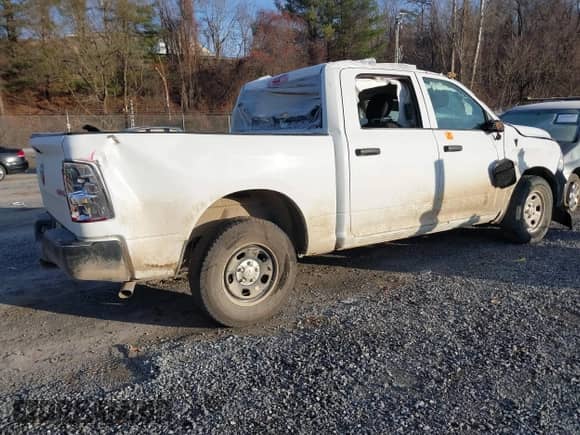 2023 Ram 1500 Express с VIN 3C6RR7KT7PG641320, выставлен на аукционе IAAI как лот 41072163 с пробегом 30 464 миль миль и . История ставок и продаж доступна на DreamBid. Изображение 4.