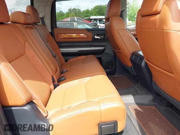 2019 Toyota Tundra SR5 с VIN 5TFAY5F10KX854202, выставлен на аукционе IAAI как лот 42184357 с пробегом 66 328 миль миль и . История ставок и продаж доступна на DreamBid. Изображение 8.
