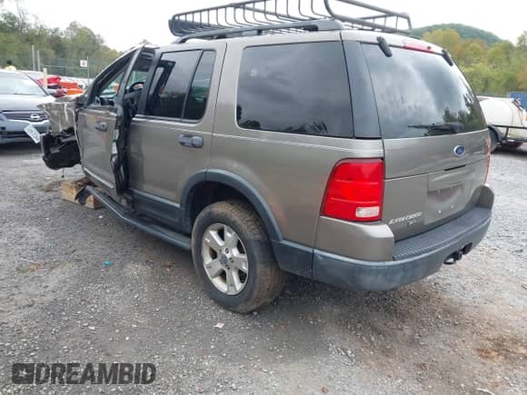 2003 Ford Explorer XLT с VIN 1FMZU73K83UA84238, выставлен на аукционе IAAI как лот 43381119 с пробегом 131 643 миль миль и . История ставок и продаж доступна на DreamBid. Изображение 3.