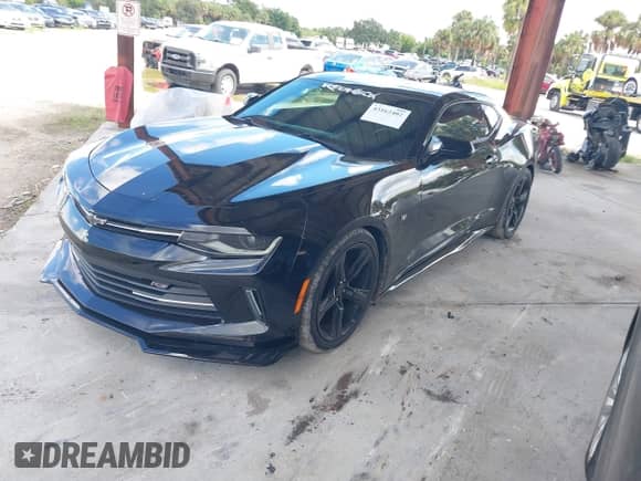 2018 Chevrolet Camaro 1LT с VIN 1G1FB1RS1J0107017, выставлен на аукционе IAAI как лот 43162402 с пробегом 63 242 миль миль и . История ставок и продаж доступна на DreamBid. Изображение 2.