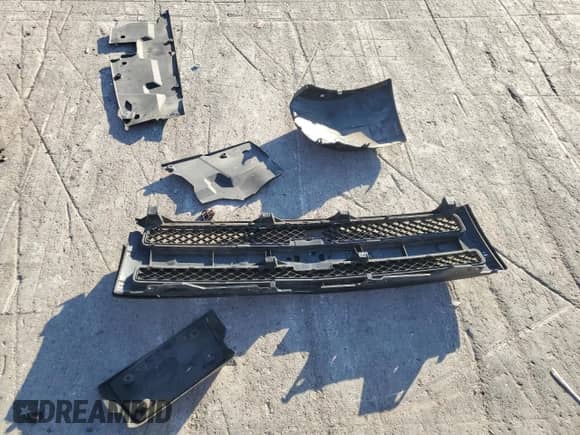 2011 Chevrolet Silverado 1500 Work Truck с VIN 1GCRCPEX6BZ268322, выставлен на аукционе Copart как лот 89487535 с пробегом 219 984 миль миль и Списание • Salvage title. История ставок и продаж доступна на DreamBid. Изображение 12.
