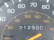 1990 Toyota Camry z VIN JT2SV21WXL0343081, wystawiony jako IAAI lot #42665207 z przebiegiem 212 900 mil mil oraz . Historia ofert i sprzedaży dostępna na DreamBid. Obrazek 15.