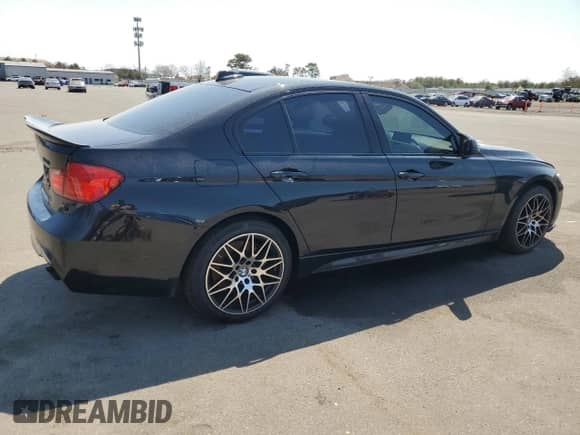 2013 BMW 3 Series 335i xDrive z VIN WBA3B9G52DNR89647, wystawiony jako Copart lot #54180315 z przebiegiem 184 216 mil mil oraz Czysty tytuł • Clean title. Historia ofert i sprzedaży dostępna na DreamBid. Obrazek 3.