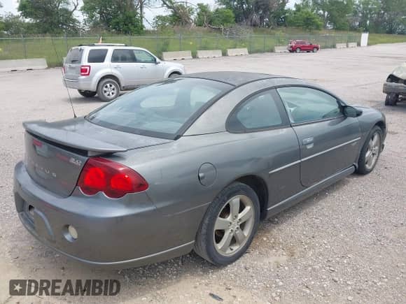 2004 Dodge Stratus with VIN 4B3AG52HX4E035783, listed as a IAAI auction lot 42671678 with 102,625 mi miles and . Bid and sale history available at DreamBid. Image 4.